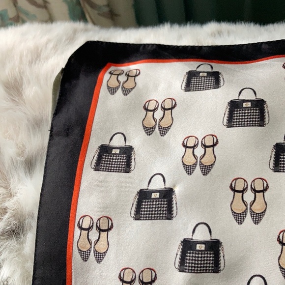 Small square Barbieri scarf - Picture 5 of 8